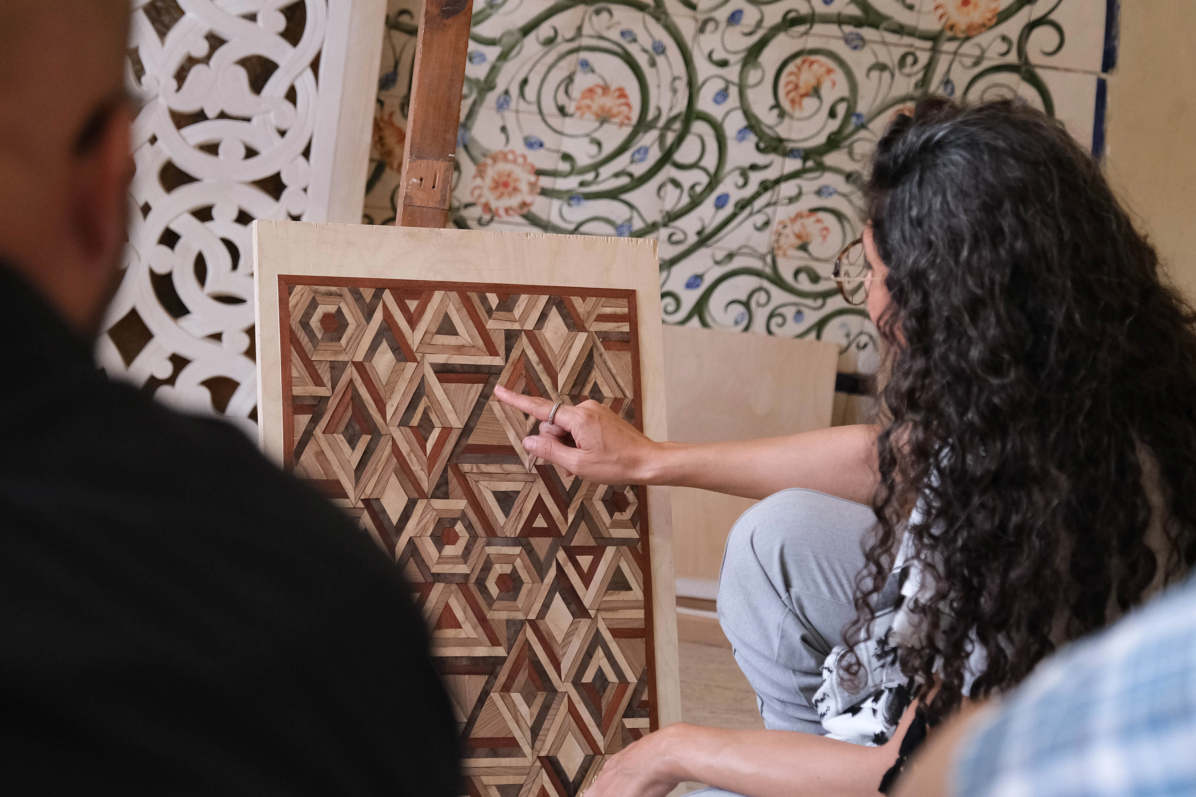 Theoretical study of geometric patterns in Islamic art and architecture