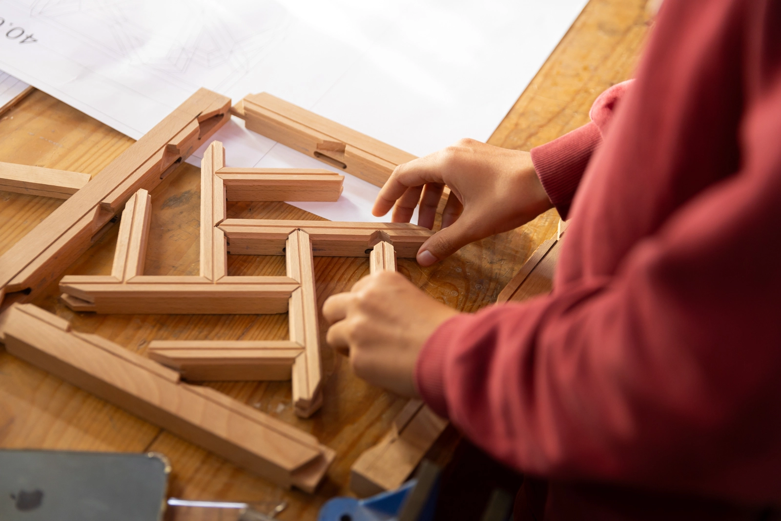 Traditional woodworking and joinery techniques in Islamic carpentry